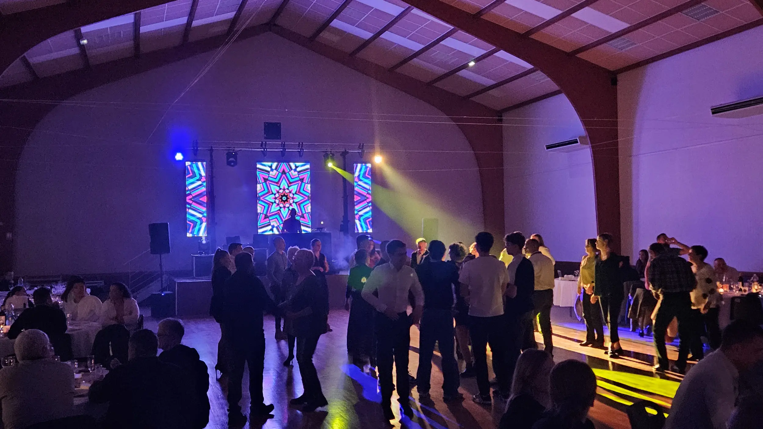 Scène avec écran LED NOVA Evenementiel de la Sainte Barbe des Sapeurs-Pompiers Jarnac 2025